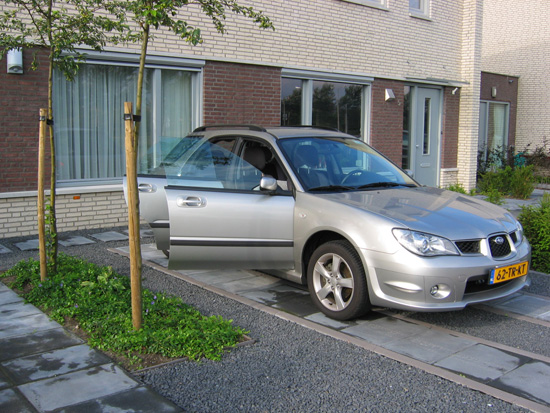 Terwijl Ans en ik al onderweg zijn, moeten Kees en Anita nog inpakken.