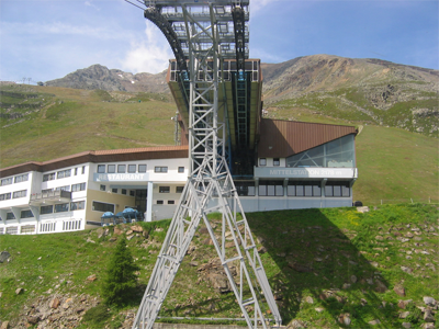 Tussenstation met restaurant van de Gaislachkogelbahn