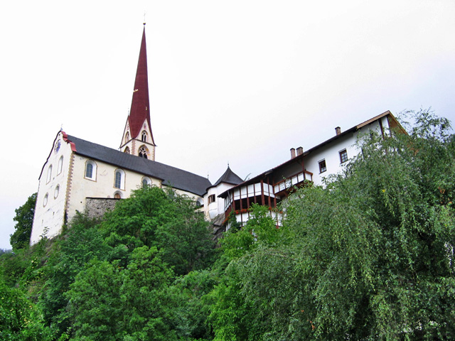 Pfarrkirche zum hl. Georg und Nikolaus